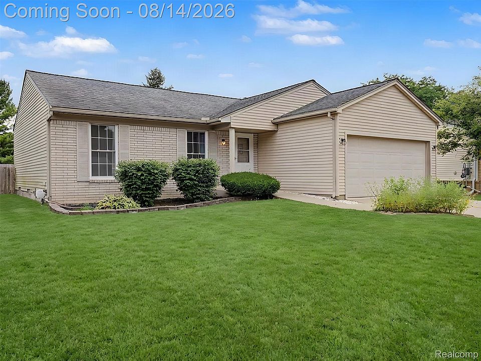 1st image of 24720 Kings Pointe Dr