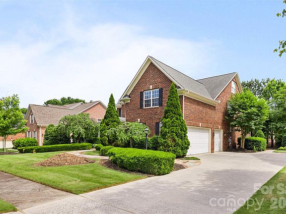 3rd image of 14825 Capricorn Ln