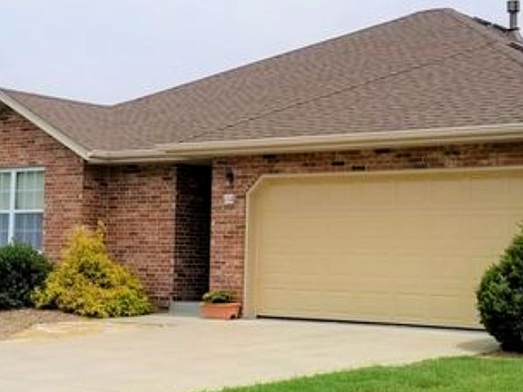 2nd image of 106 Emily Ln