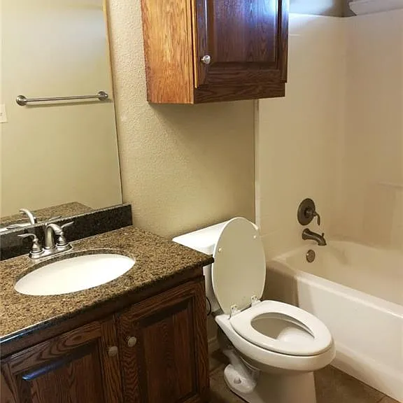 3800 Dove Hollow Ln — Photo 15