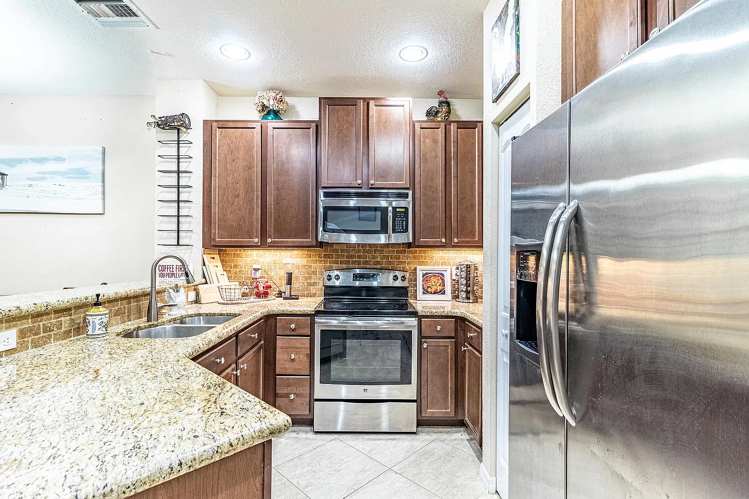3 bed, 1566 sqft, $3,500 — Photo 4