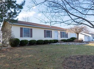 3801 Mystic Meadows Ln, Williamson, NY 14589