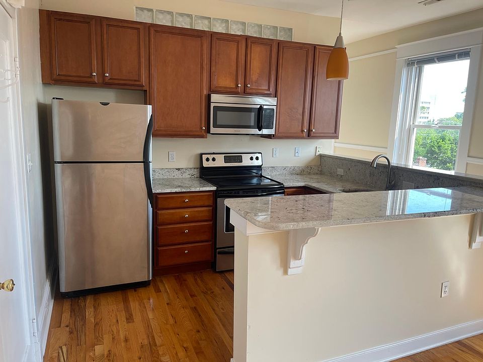 1st image of 1301 Porter St APT 404