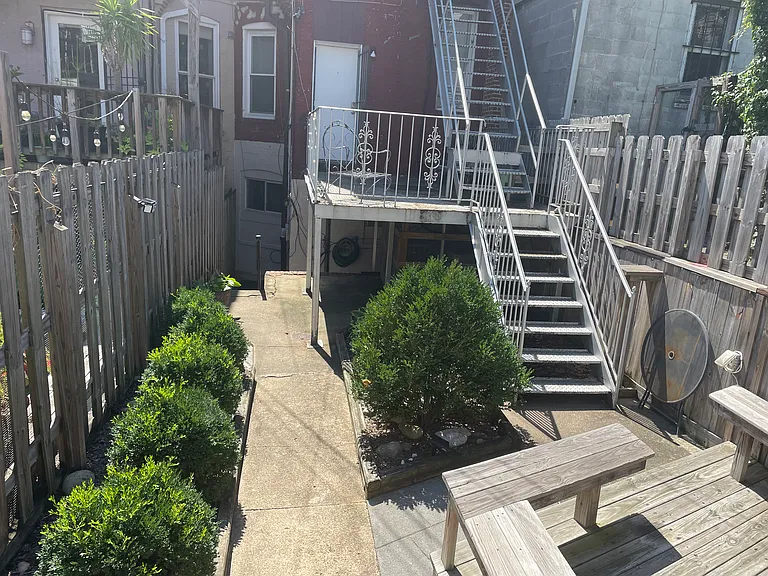 1223 Harvard St NW #1 — Photo 11