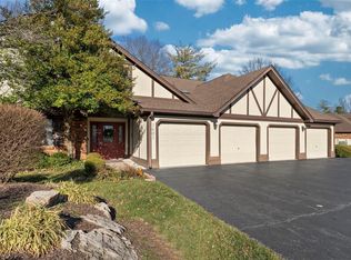 1601 Walpole Dr APT A, Chesterfield, MO 63017