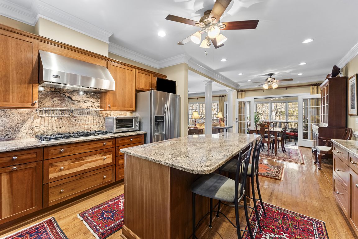 next background image