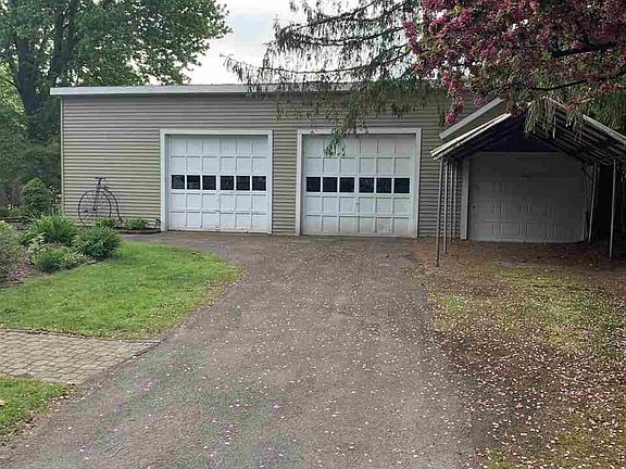 4th image of 168 Union St