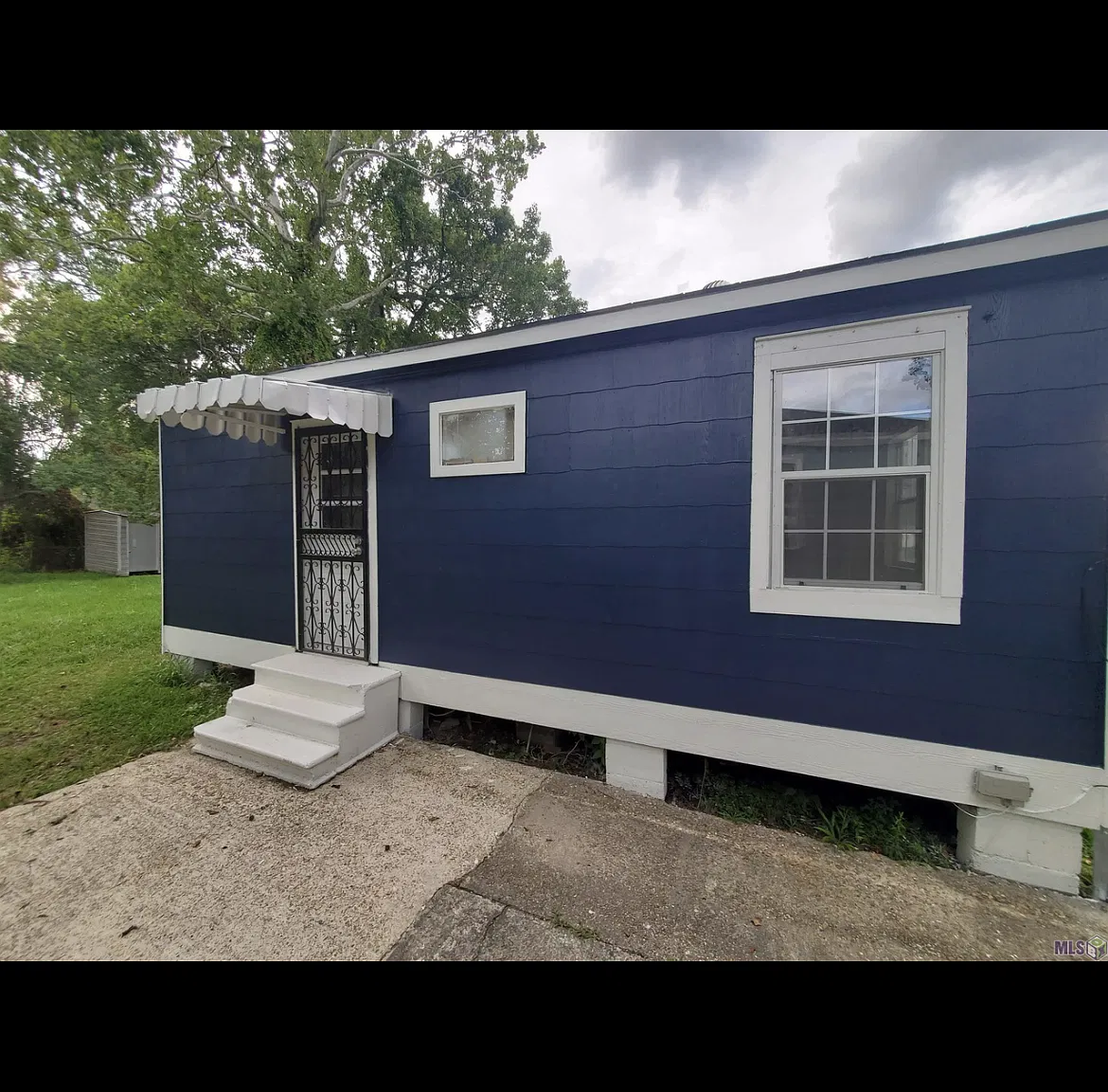 3 bed, 1.0 bath, 869 sqft, $1,250 — Photo 3