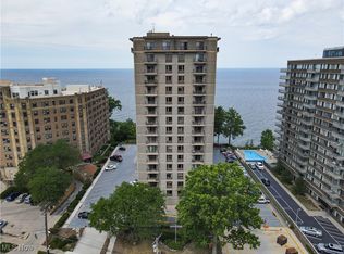 12500 Edgewater Dr APT 208, Lakewood, OH