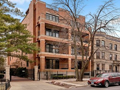 841 W Grace St APT 3NE, Chicago, IL, 60613