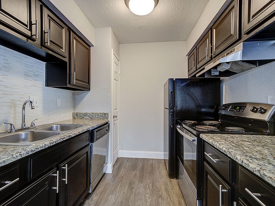 Ashford Cove at Briar Forest Kitchen