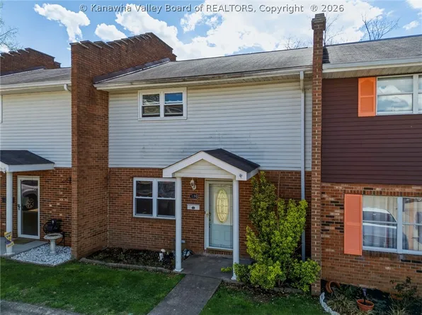 130 Cadle Dr, Cross Lanes, WV 25313