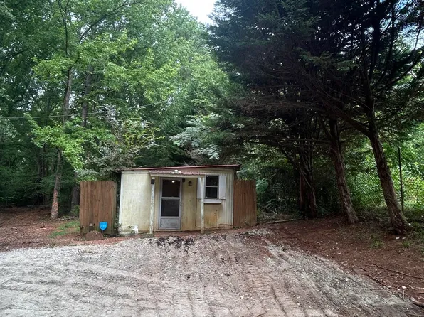 416 Clemson St, Laurens, SC 29360
