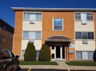 9226 Susy Ln APT 2W, Schiller Park, IL 60176