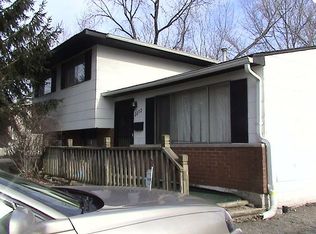 2272 Majestic Dr W, Columbus, OH 43232