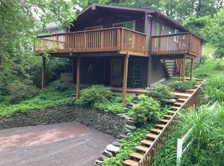 26 Pear St, Harveys Lake, PA 18618