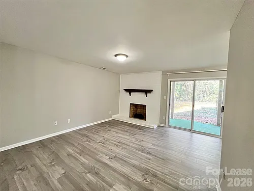 2901 Iron Gate Ln Photo 1