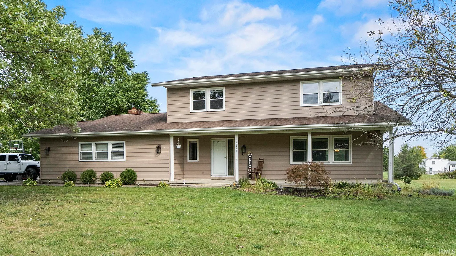 1431 Goldspur Dr E photo 1