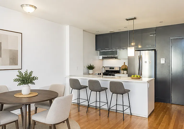 387 Franklin Ave #502 — Photo 1