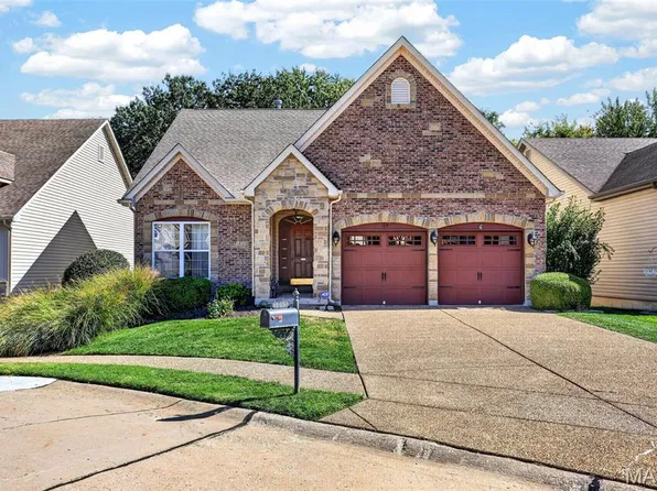 135 Blue Water Dr, O'Fallon, MO 63366