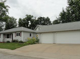 410 North Ave, Springville, IA 52336