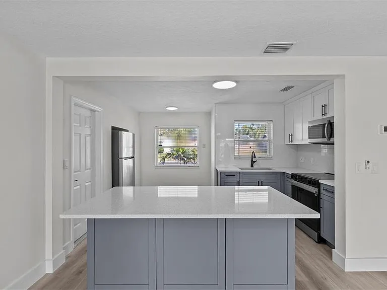 310 Westwinds Dr — Photo 17