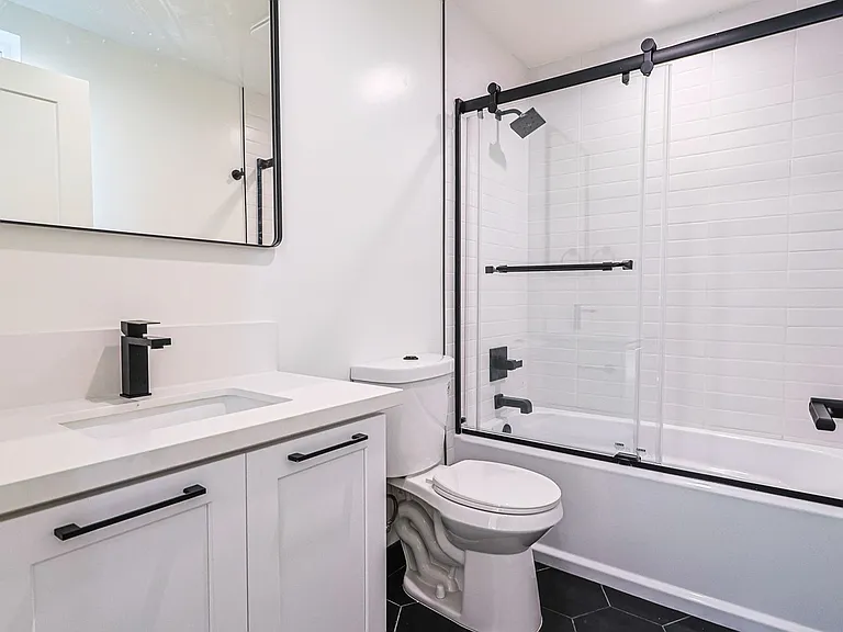 1227 N June St — Photo 12