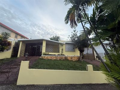 14 Calle Santa Teresa, Mayaguez, PR, 00680