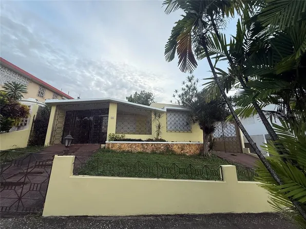 14 Calle Santa Teresa, Mayaguez, PR 00680