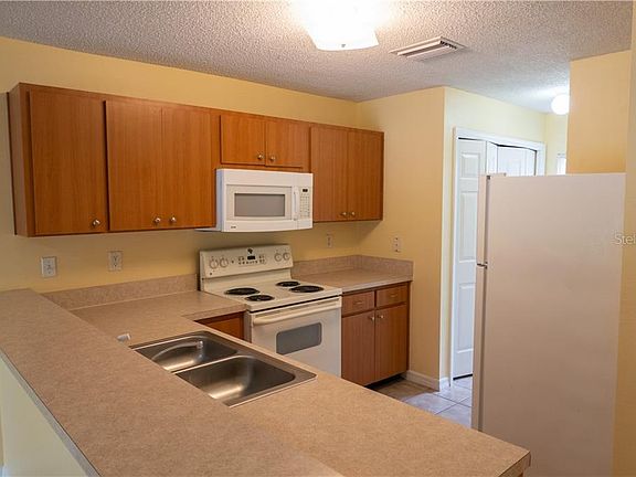4th image of 732 Lake Marion Golf Resort Dr