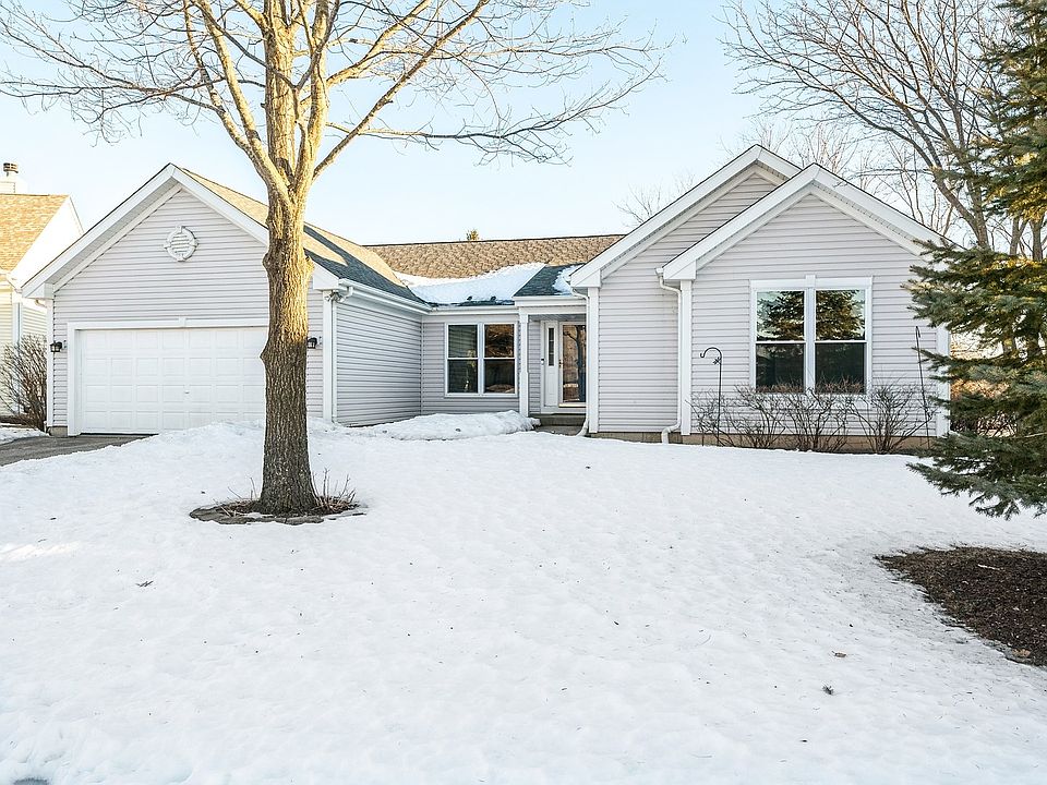 1st image of 887 Breeze Dr