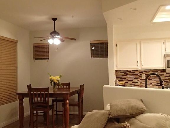 Great Entertaining area with Kitchen Living Room connected