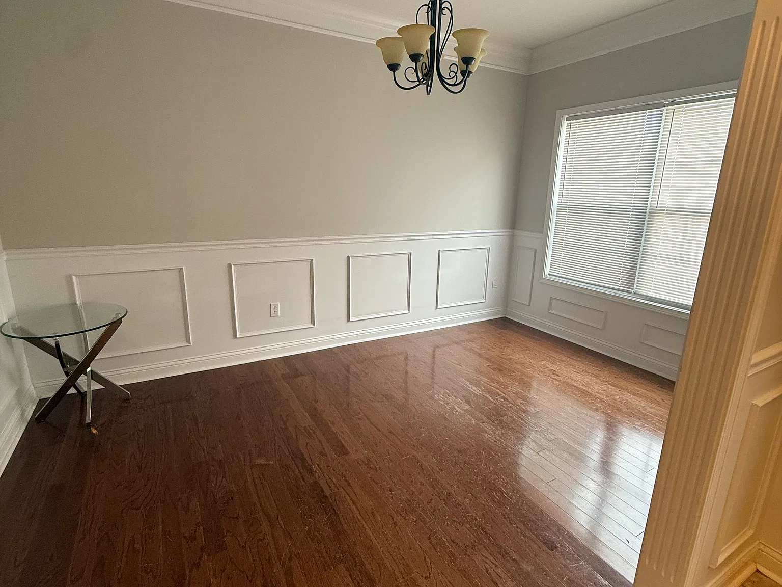 4 bed, 2332 sqft, $2,400 — Photo 3