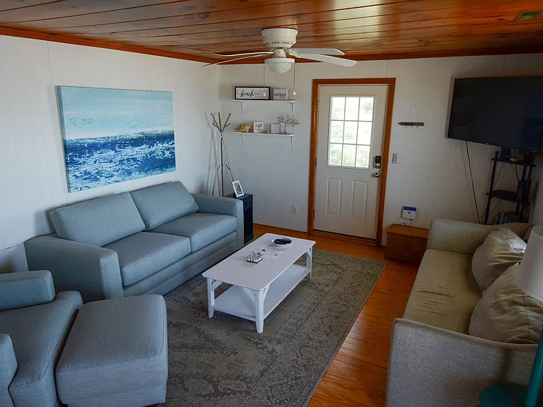 1108 N Shore Dr — Photo 5