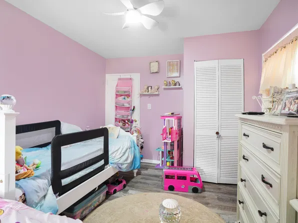 1001 Shore Parkway image 14 of 19