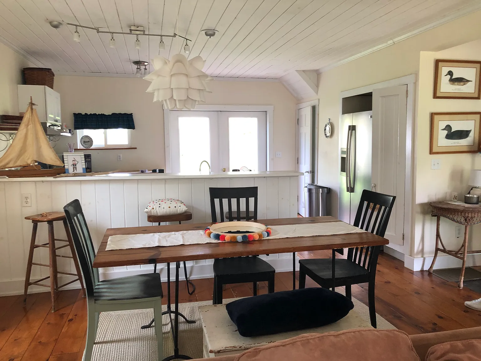 2 bed, 1.5 bath, 1300 sqft, $1,600 — Photo 4
