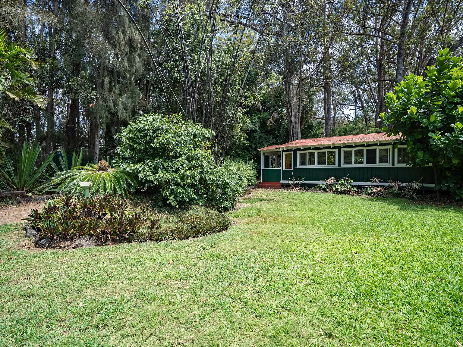 Kaupakalua Rd, Haiku — Photo 2