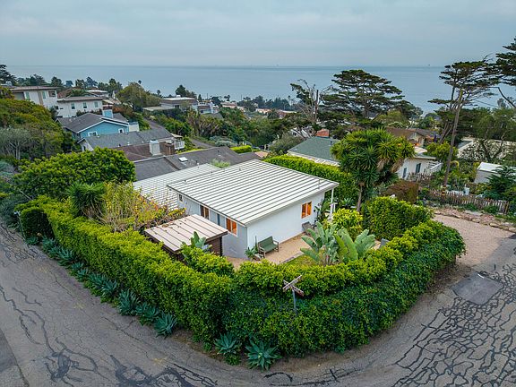 2nd image of 2305 Golden Gate Ave