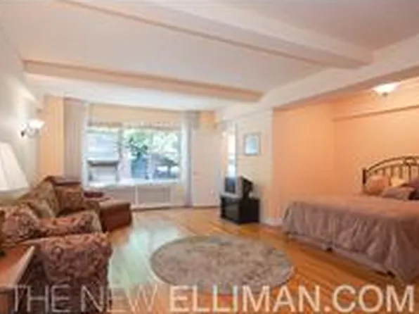400 East 52nd Street image 1 of 6