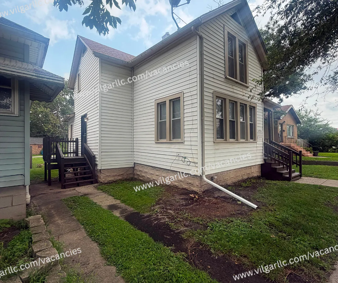 4611 Pine Ave — Photo 2