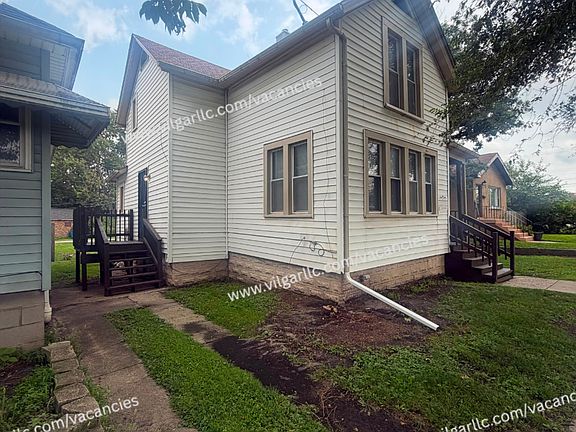 2nd image of 4611 Pine Ave #1