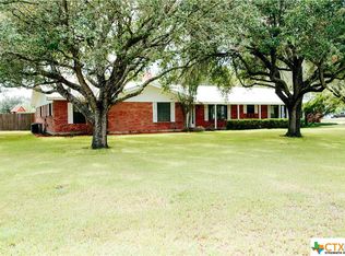 108 Hall Rd, Port Lavaca, TX 77979