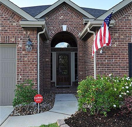 3rd image of 12707 Waterbury Edge Ln