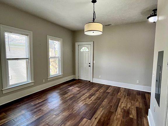 3rd image of 607 S Lafayette St #2