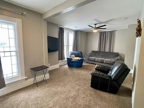 3rd image of 510 W Main St #510