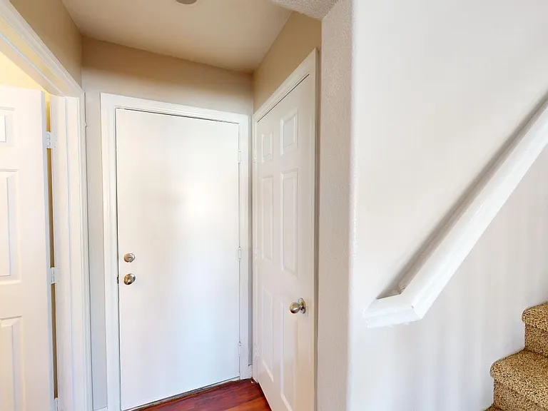 10225 Missouri Meadows St — Photo 12