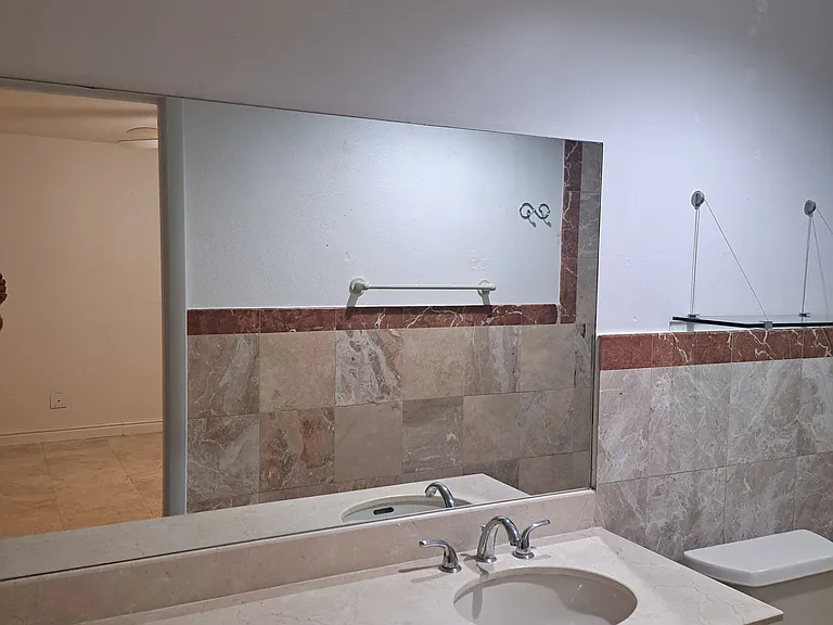 1900 N Hibiscus Dr — Photo 6