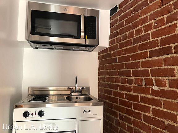 5th image of 1825 N Cahuenga Blvd #10162930