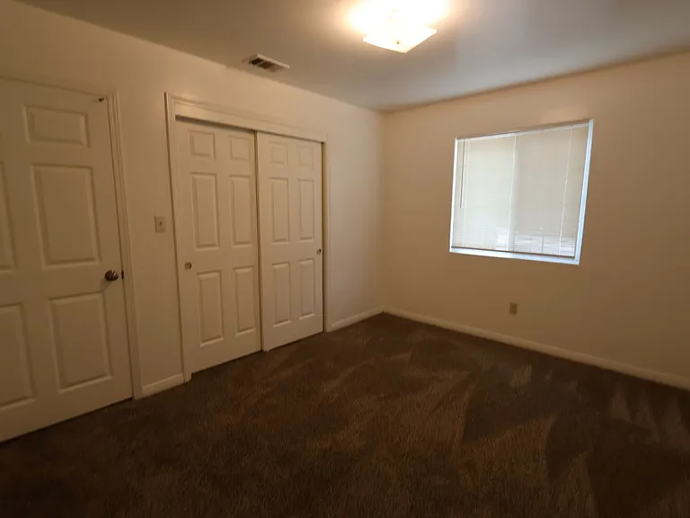 448 S Oildale Dr #A — Photo 21