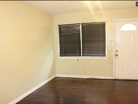 3rd image of 230 Sliger St